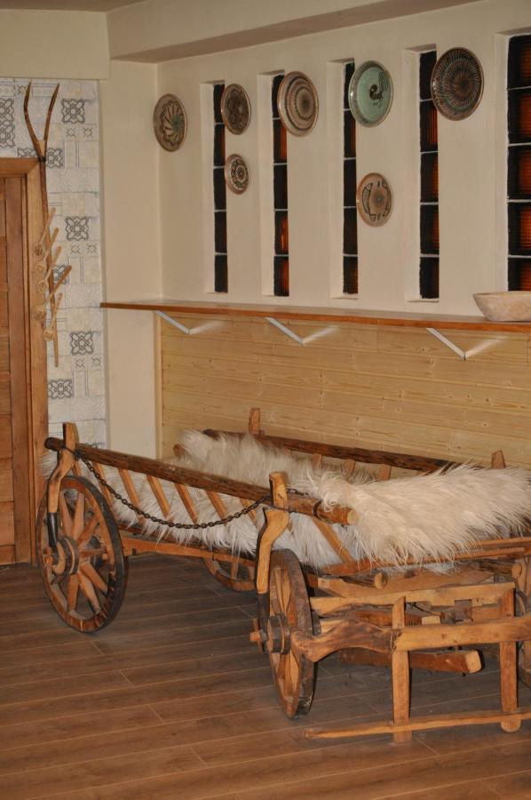 Casa Romaneasca Curtea de Argeş Exterior foto